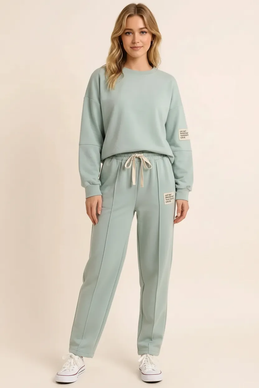 Women's tracksuit